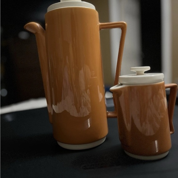 Vintage Homer Laughlin Butterscotch Orange Coffee Pot & Creamer Set MCM - Picture 2 of 13
